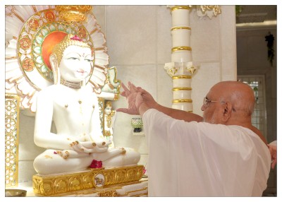 શ્રી મંગલકારી પાર્શ્વનાથ  ભગવાન ની ૧૭ મી વર્ષગાંઠ